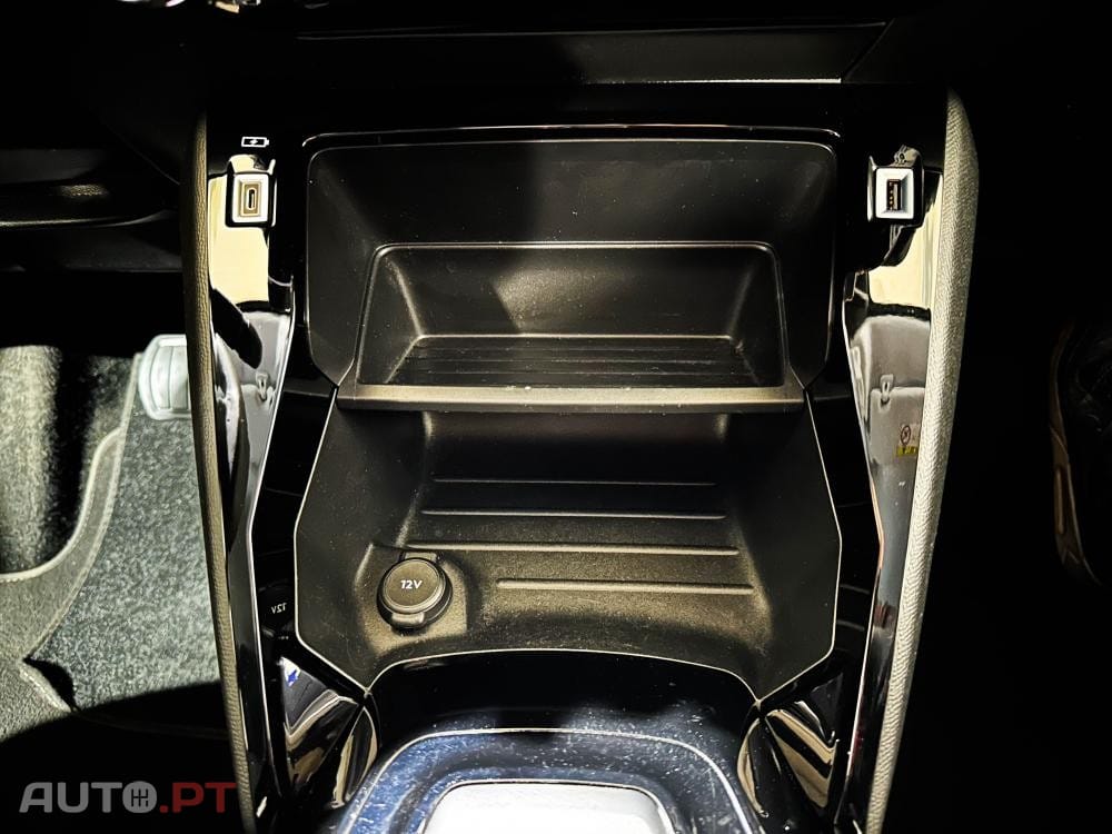 Peugeot E-208 50 kWh SE Style
