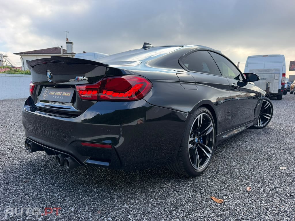 BMW M4 Auto