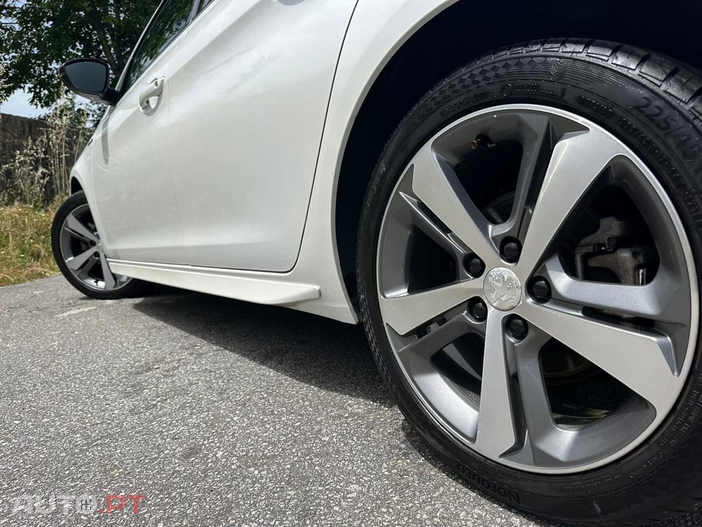 Peugeot 308 1.2 PureTech GT EAT8