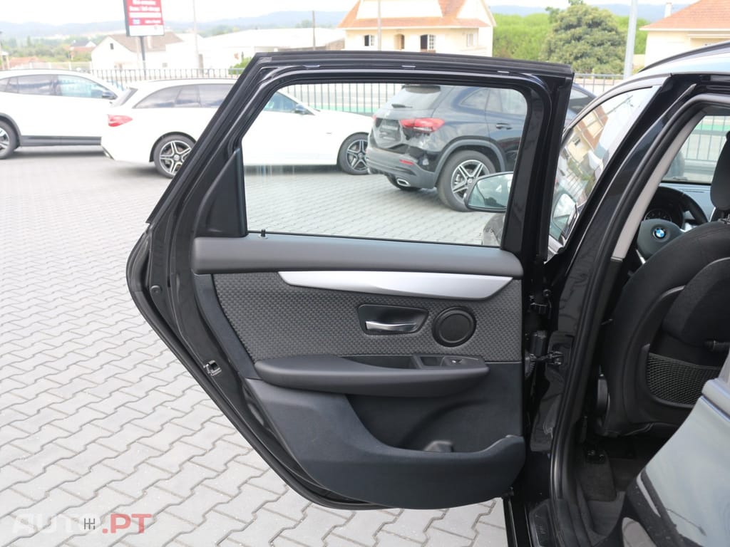 BMW 216 d