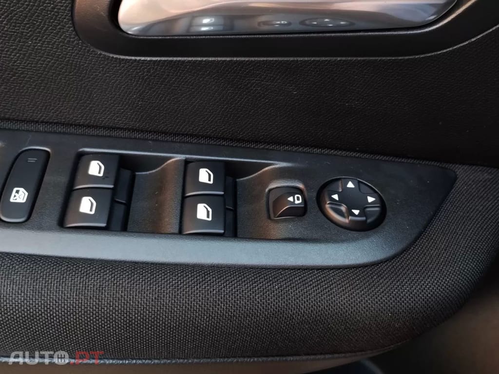 Peugeot E-208 50 kWh Active Pack