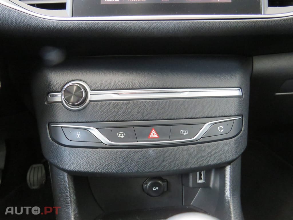 Peugeot 308 1.5 BlueHDi Business Line