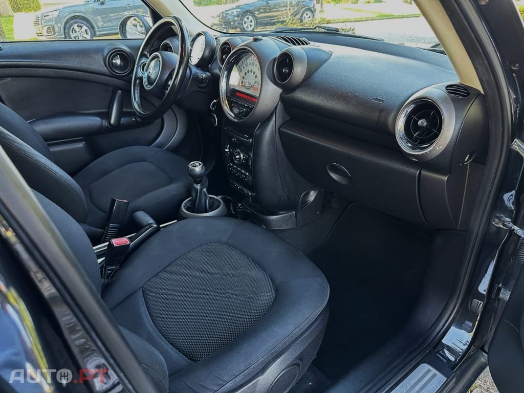 MINI Countryman One D