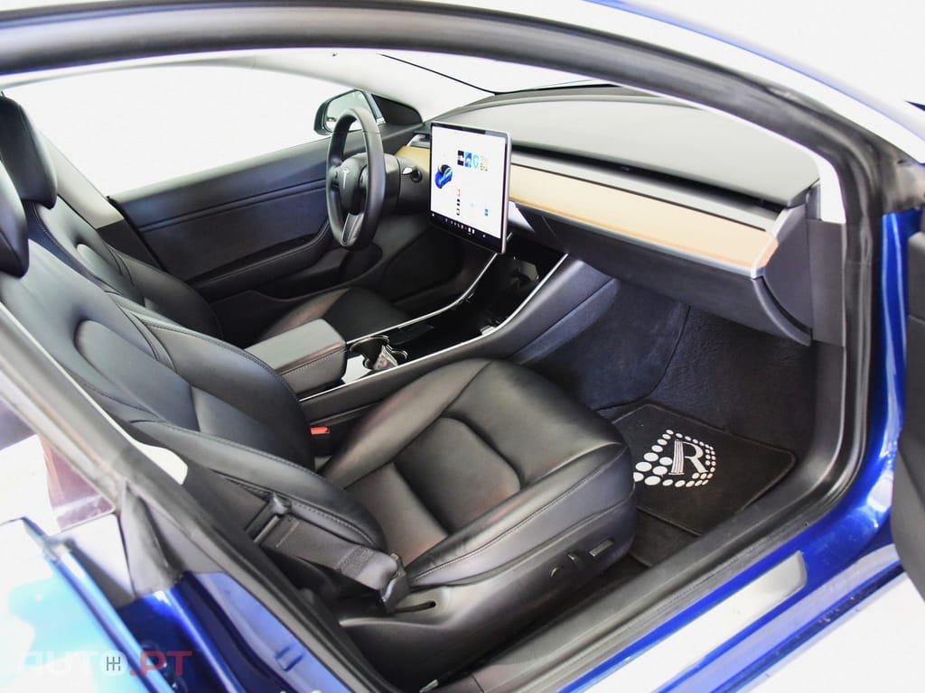 Tesla Model 3 Long-Range Dual Motor AWD
