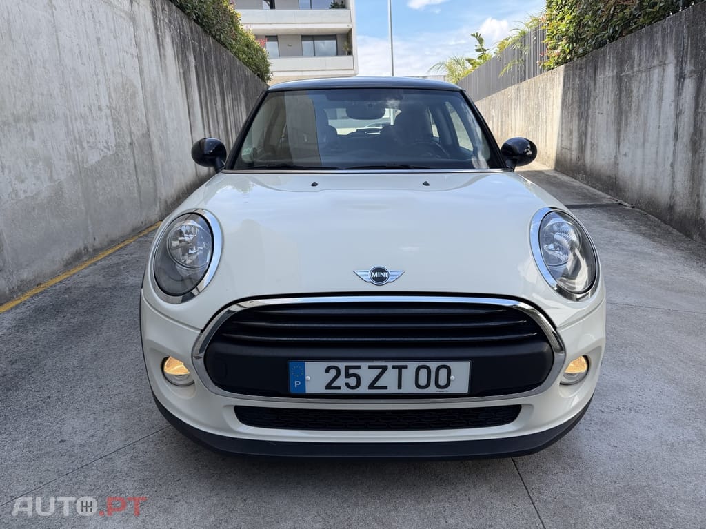 MINI Cooper One D Blackyard
