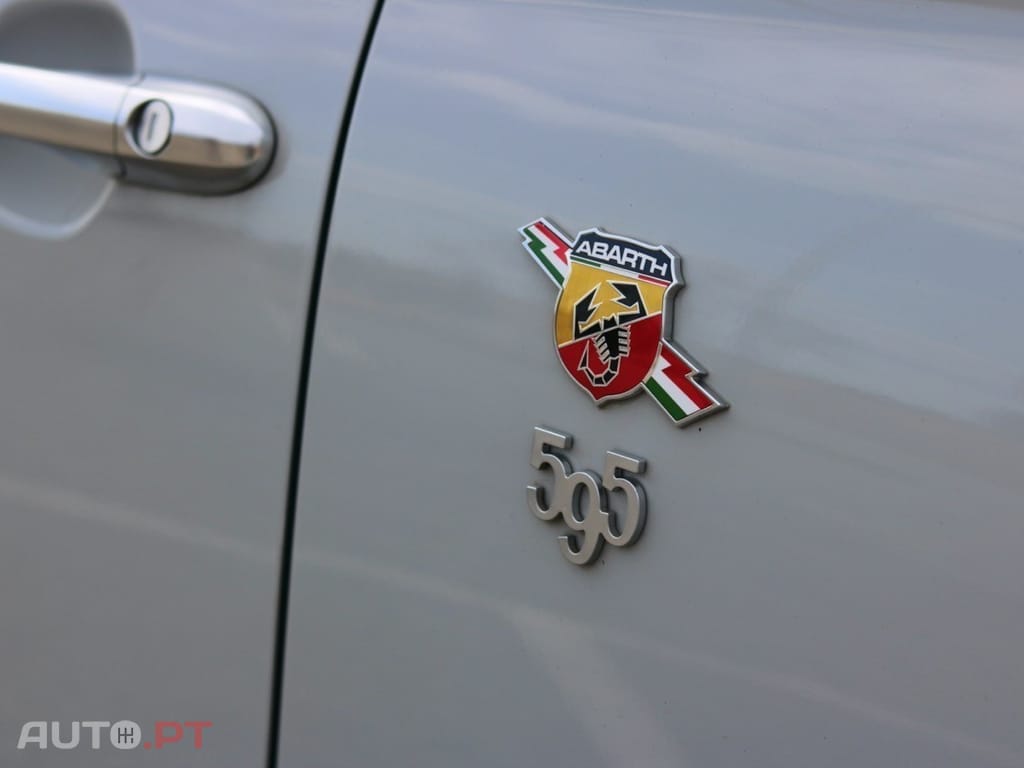 Abarth 595 1.4 T-Jet Competizione
