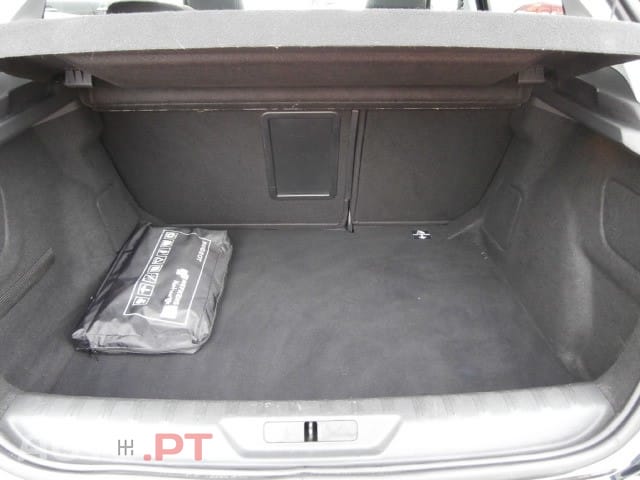 Peugeot 308 BlueHDi 130 Black Edition