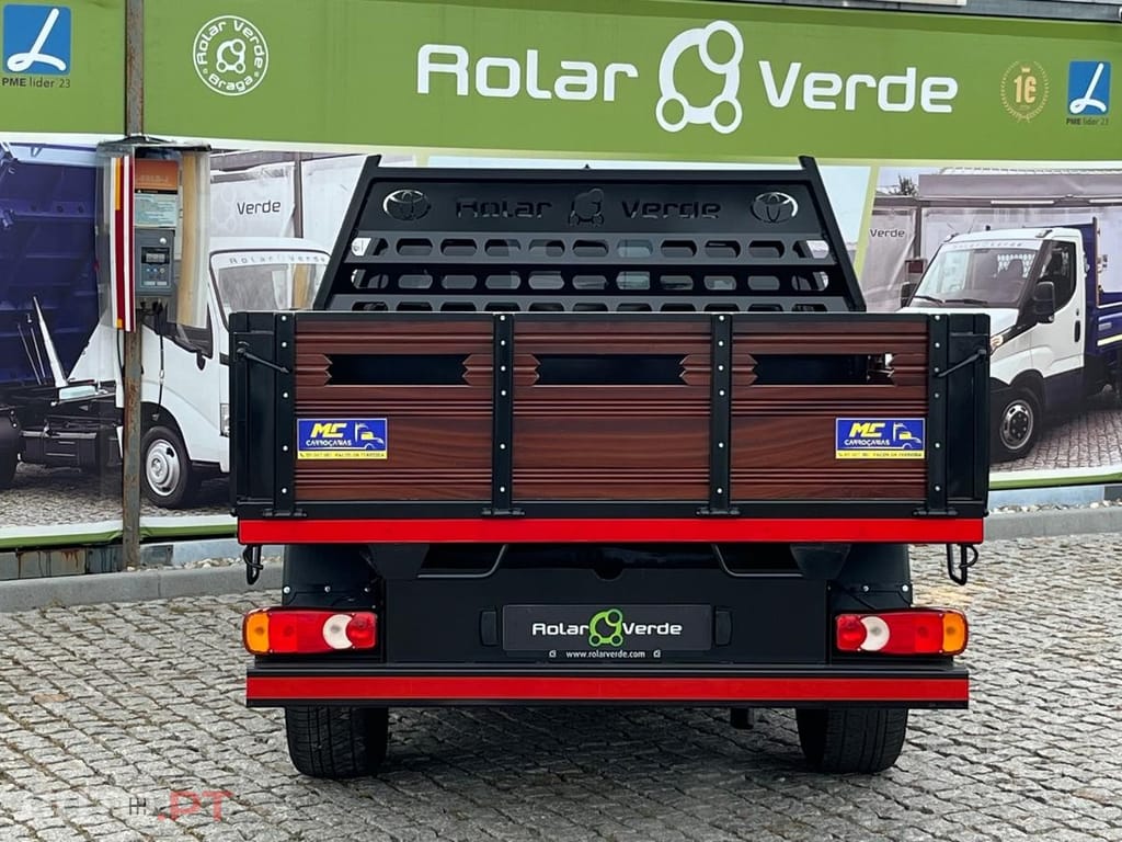 Toyota Hilux 3.0 D-4D 4WD CD Tracker CA