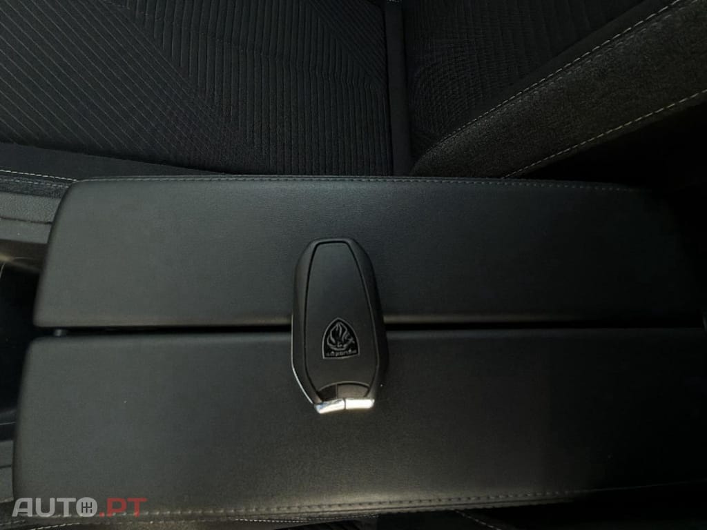 Peugeot 308 1.2 PureTech Allure EAT8