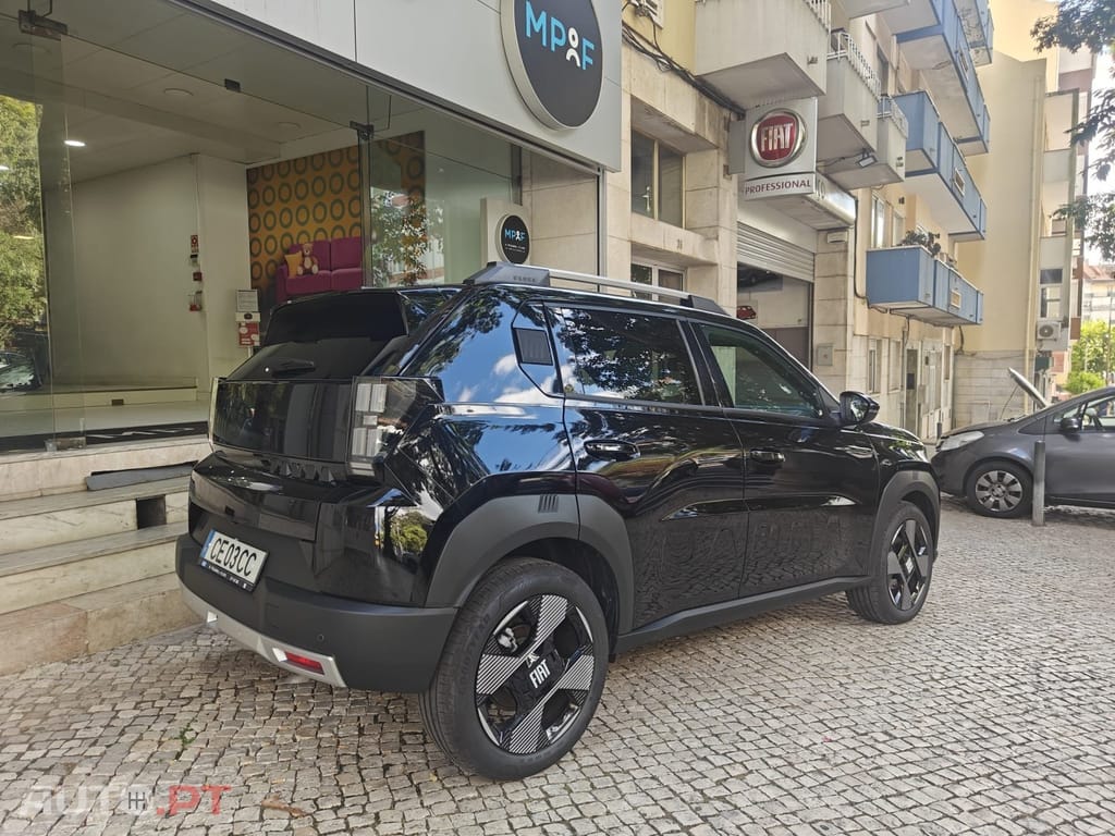 Fiat Grande Panda 1.2 Hybrid La Prima eDCT