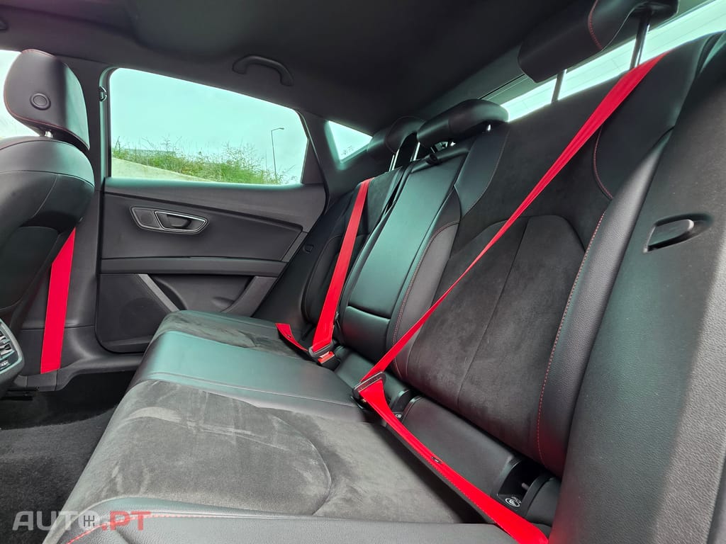 Seat Leon 184 FR Nardo Grey