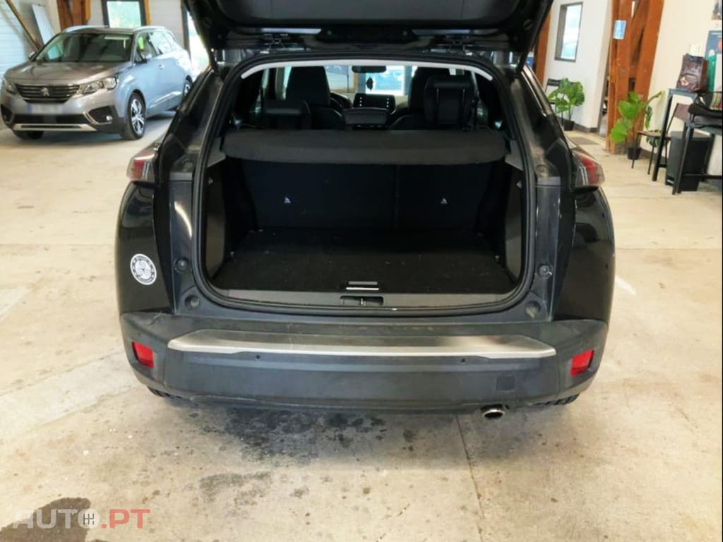 Peugeot 2008 1.5 BlueHDi Allure EAT8