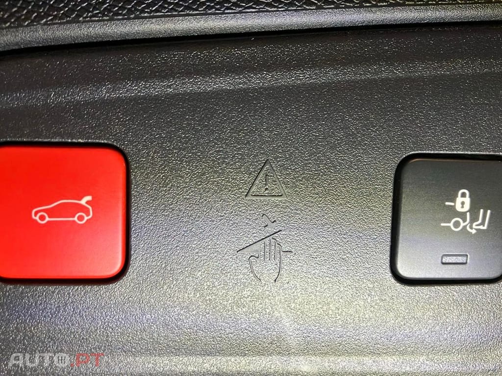 Peugeot 3008 1.6 Hybrid GT e-EAT8