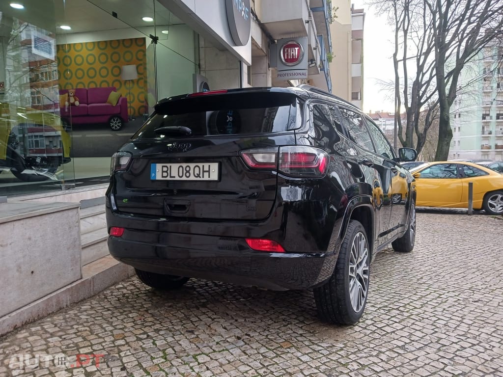 Jeep Compass 1.5 TG e-Hybrid Summit DCT