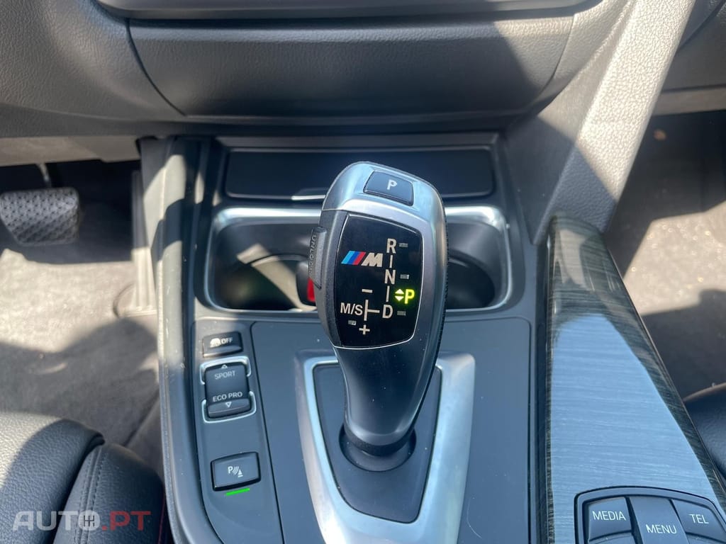 BMW 328 i Auto Line Sport