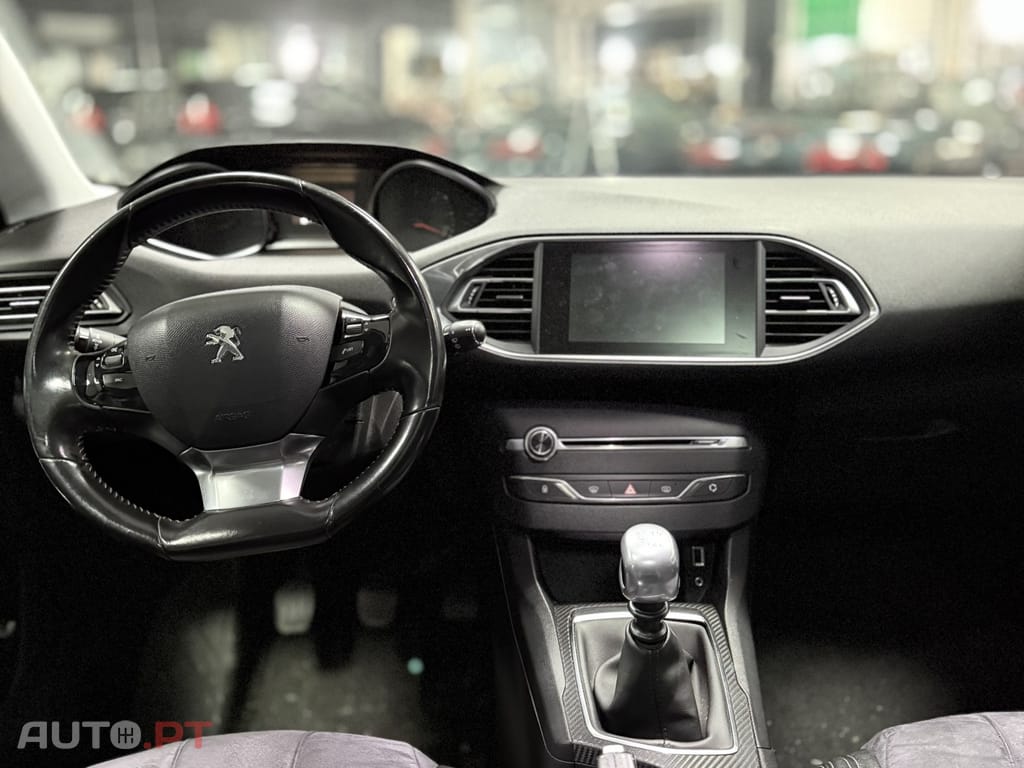 Peugeot 308 1.6 e-HDi Allure J17