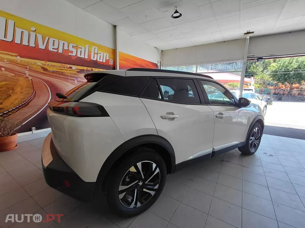 Peugeot 2008 PureTech 130 Allure Pack