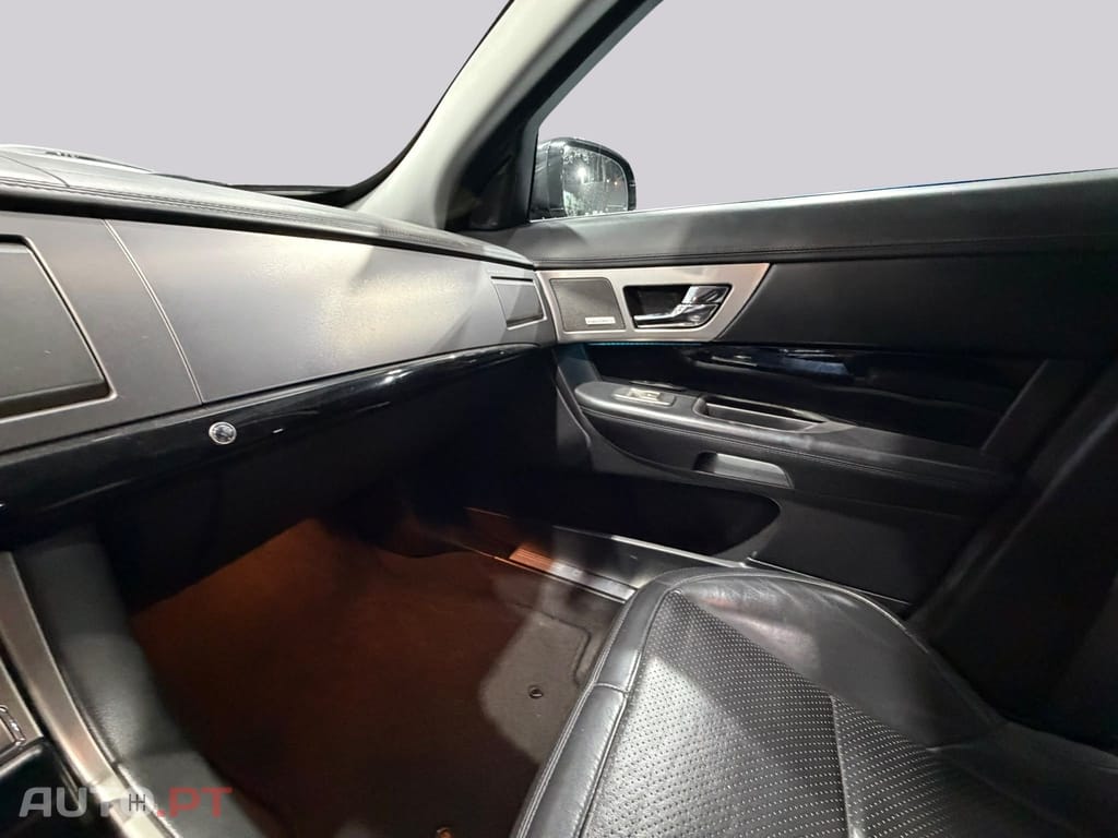 Jaguar XF 3.0D SPORT