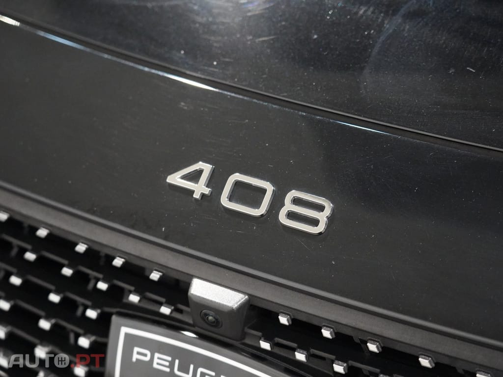 Peugeot 408 1.6 Hybrid Allure e-EAT8