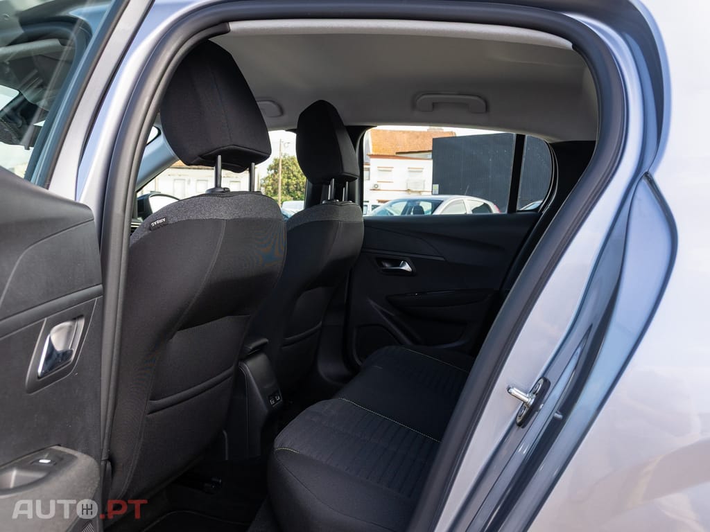 Peugeot E-208 50 kWh Active