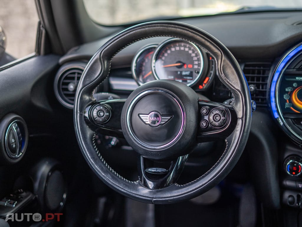 MINI Cooper Cooper D Auto