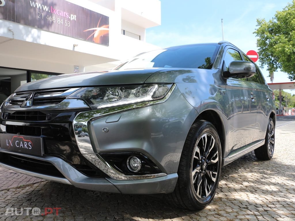 Mitsubishi Outlander 2.0 MIVEC Instyle Navi+