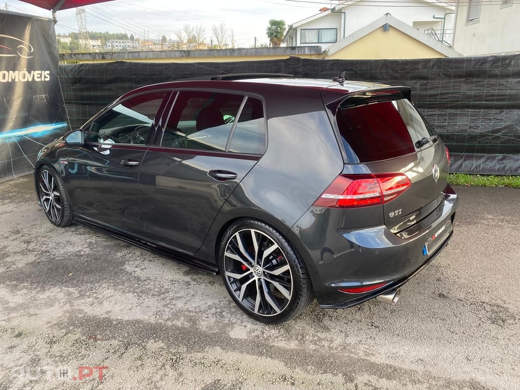 Volkswagen Golf 2.0 TSi GTi DSG Performance