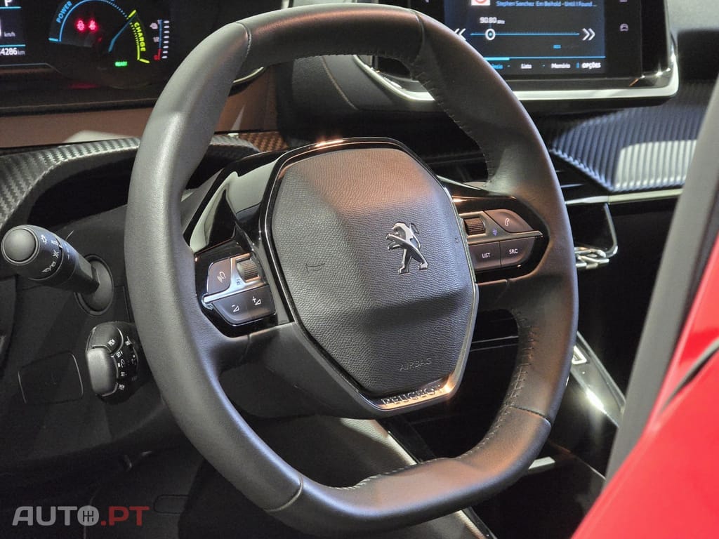 Peugeot E-208 50 kWh Style