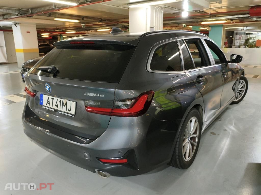 BMW 320 e Pack Essence Auto