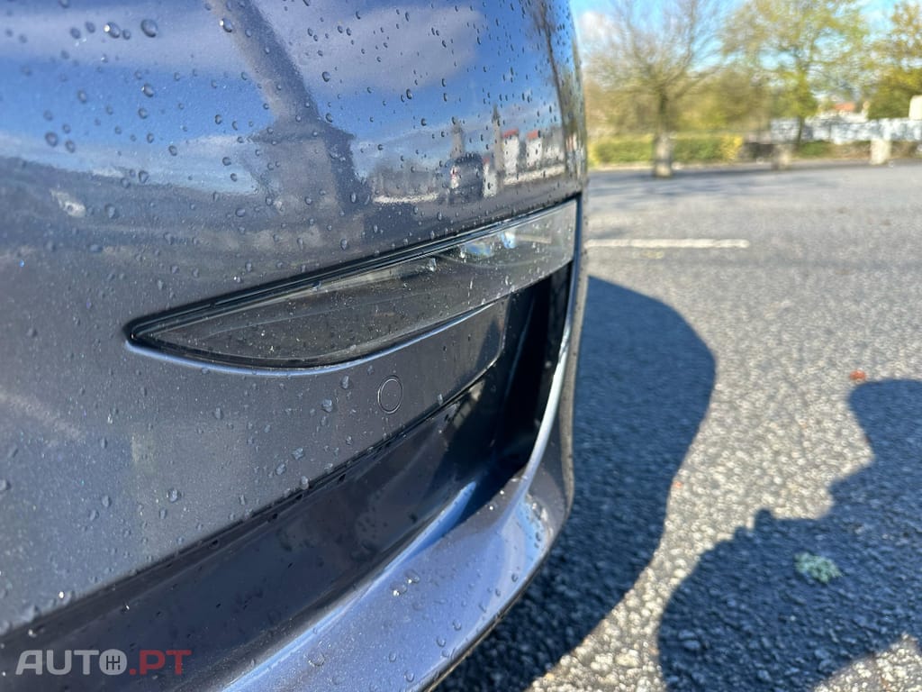 Tesla Model 3 Long-Range Dual Motor AWD