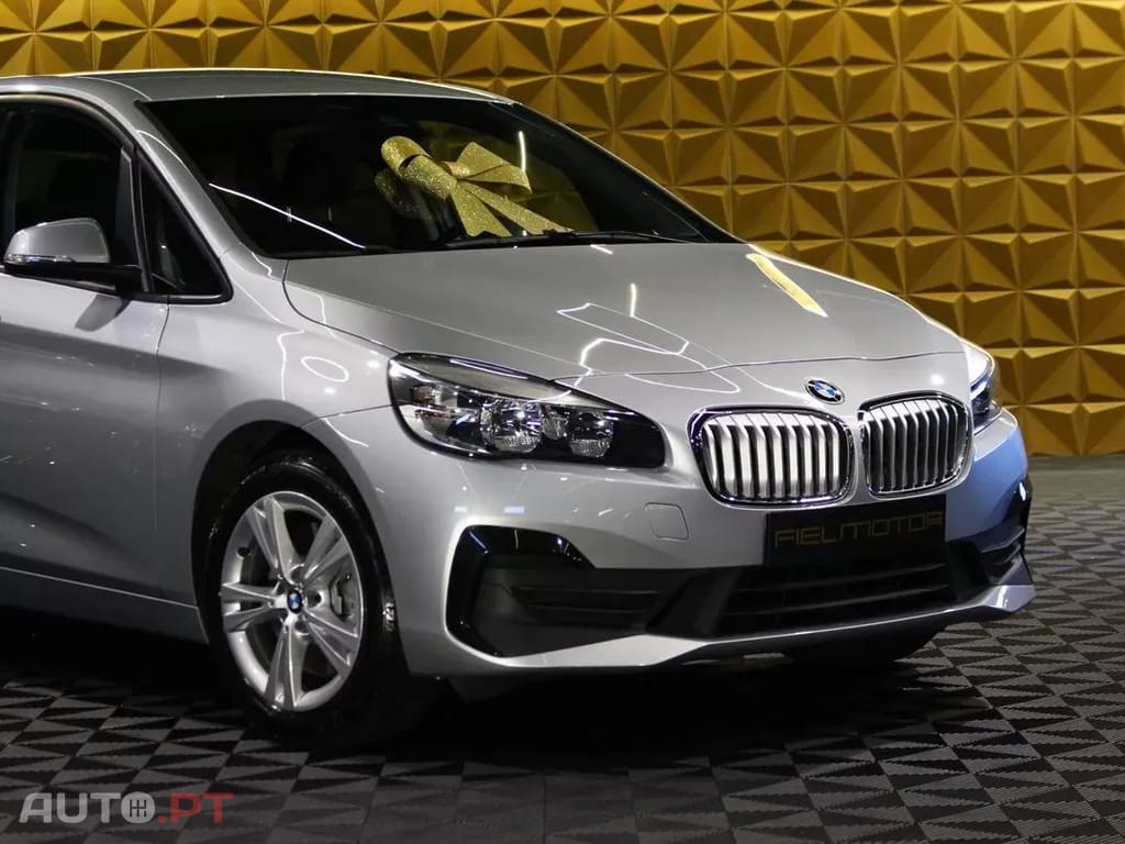 BMW 225 Line Luxury