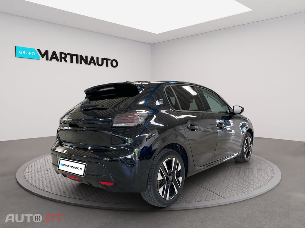 Peugeot E-208 50 kWh Style
