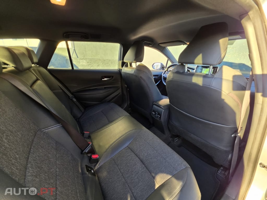 Toyota Corolla Touring Sports 1.8 Hybrid Comfort+P.Sport