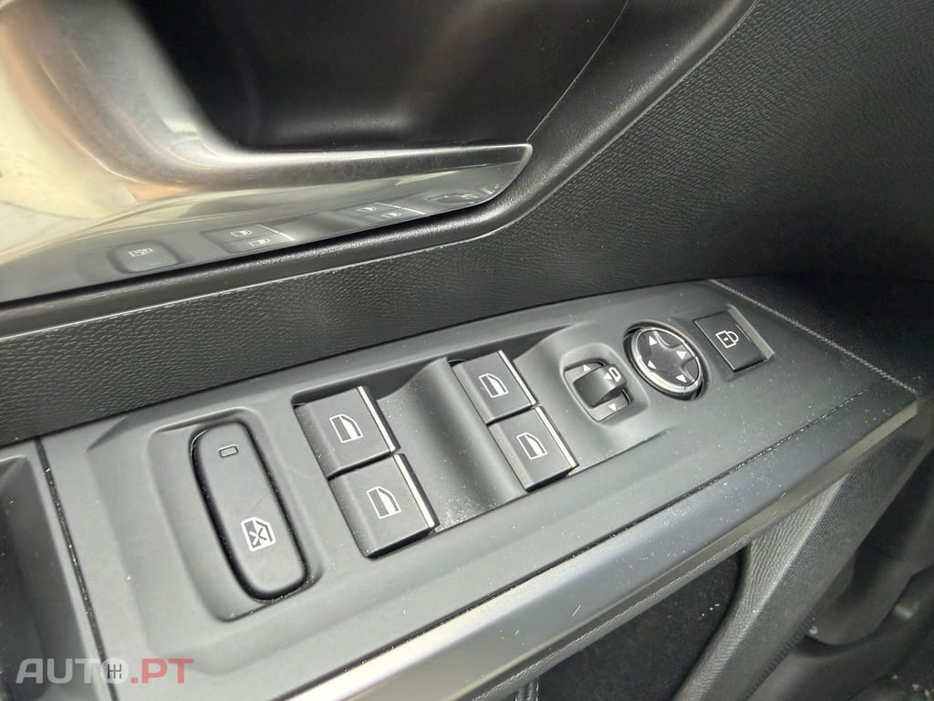 Peugeot E-5008 73 kWh GT