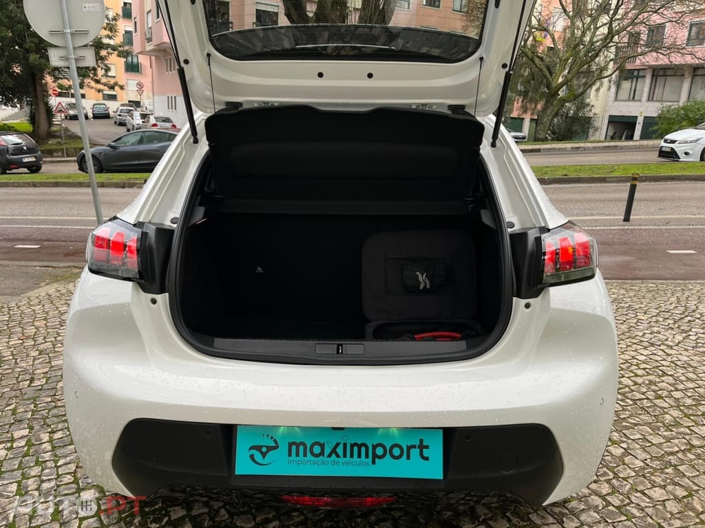 Peugeot E-208 50 kWh SE Style