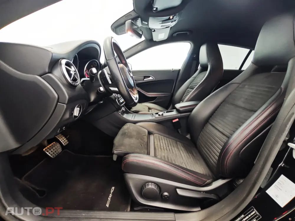 Mercedes-Benz CLA 180 7G-DCT AMG Line