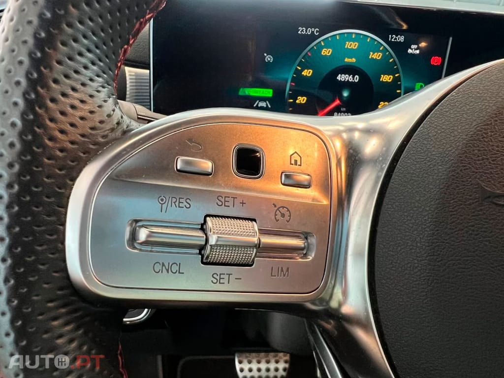 Mercedes-Benz CLA 250 I.V.A DEDUTÍVEL e SB AMG