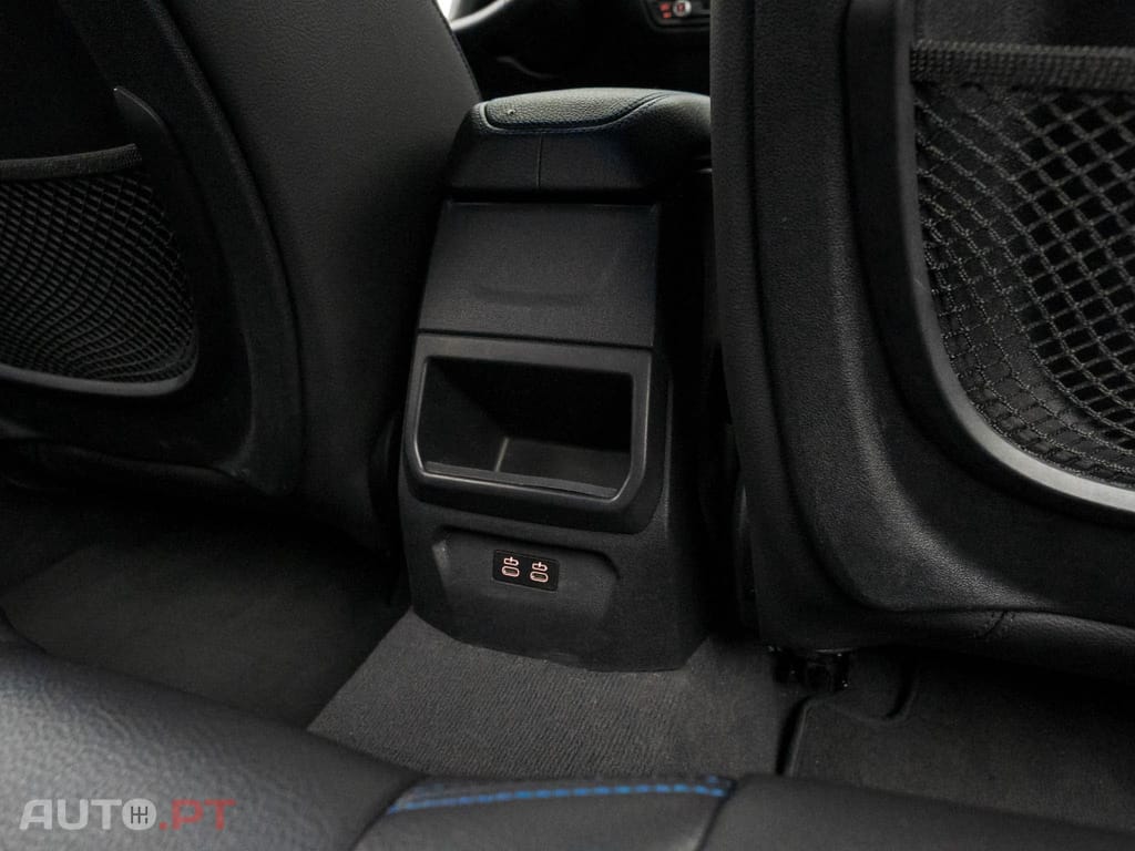 BMW 118 i Pack Desportivo M Auto