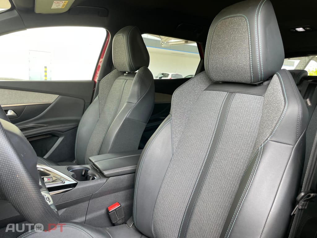 Peugeot 3008 1.2 PureTech GT EAT8