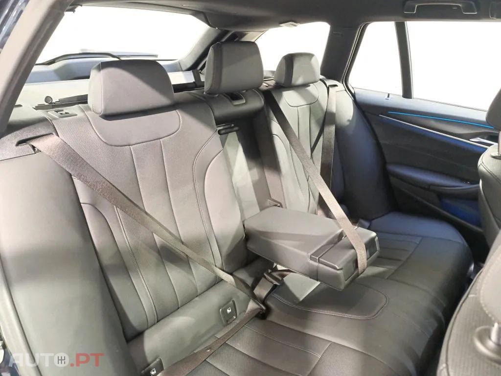 BMW 530 e Pack Desportivo M