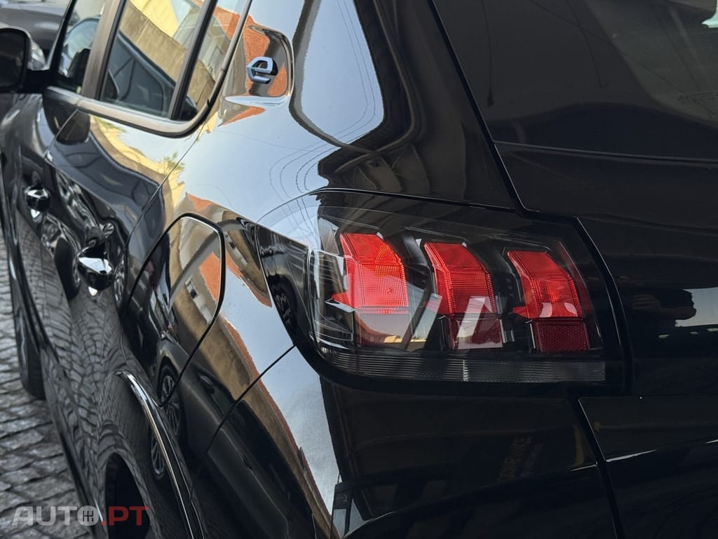 Peugeot E-208 50 kWh Allure