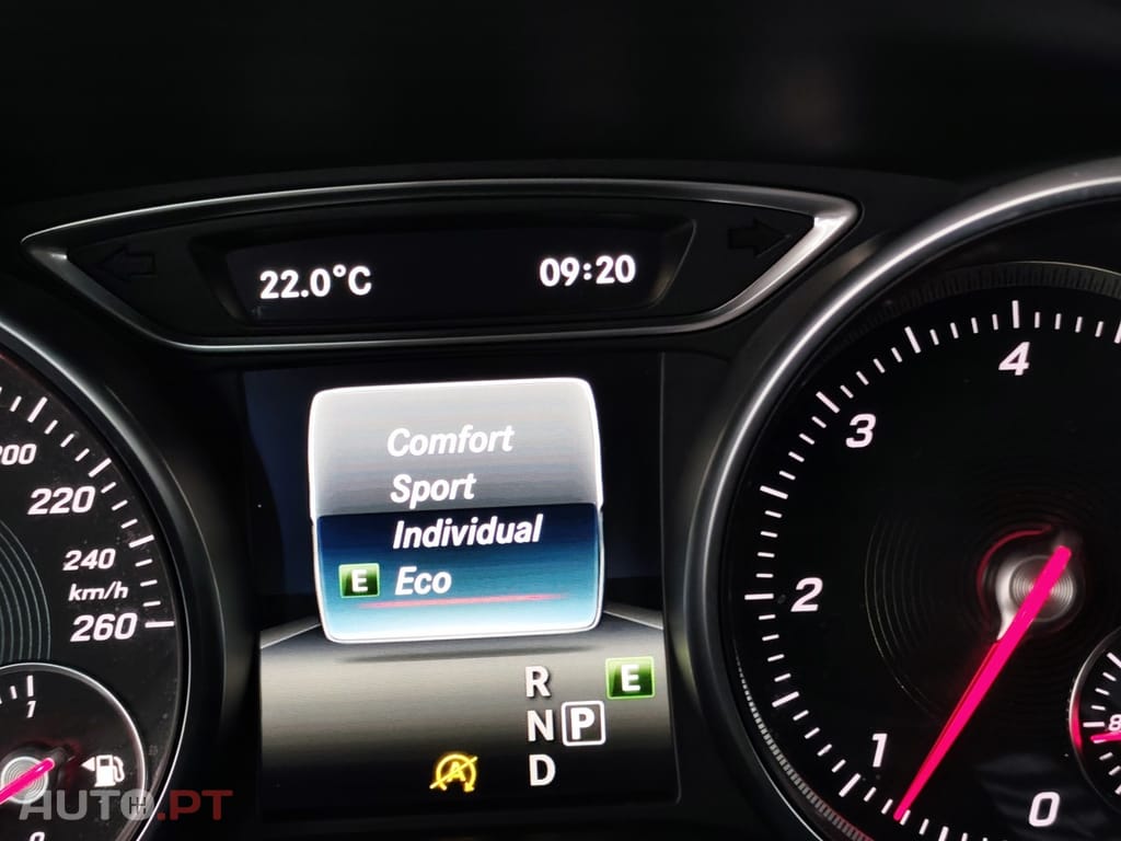 Mercedes-Benz CLA 200 d Shooting Brake AMG Line Aut.