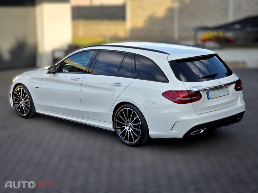 Mercedes-Benz C 300 de AMG-Line (Pack Night) - Burmester Audio, Multibeam, Airmatic, 19"
