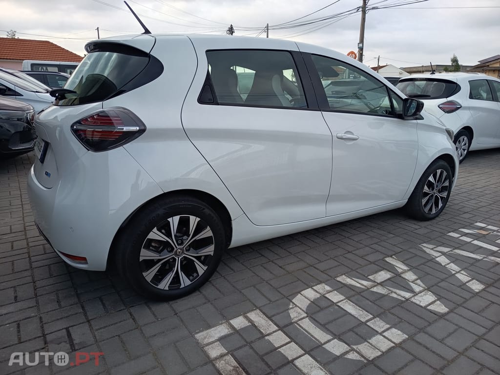 Renault Zoe (c/ Bateria) E-Tech EV50 Equilibre — fotografia 11