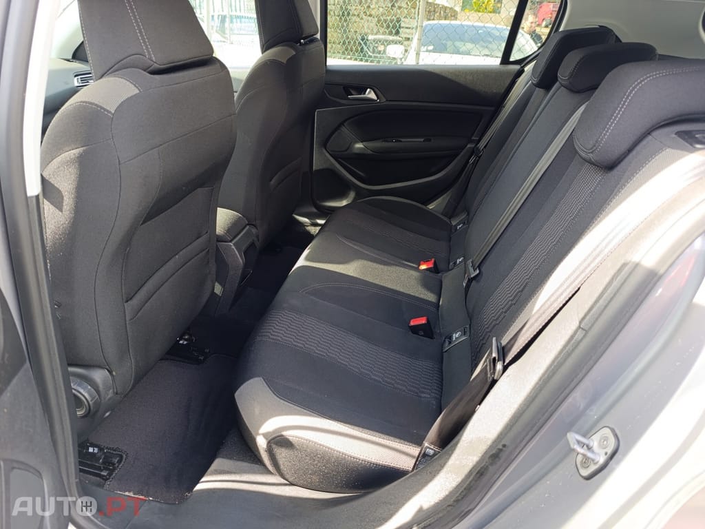Peugeot 308 1.2 PureTech Style