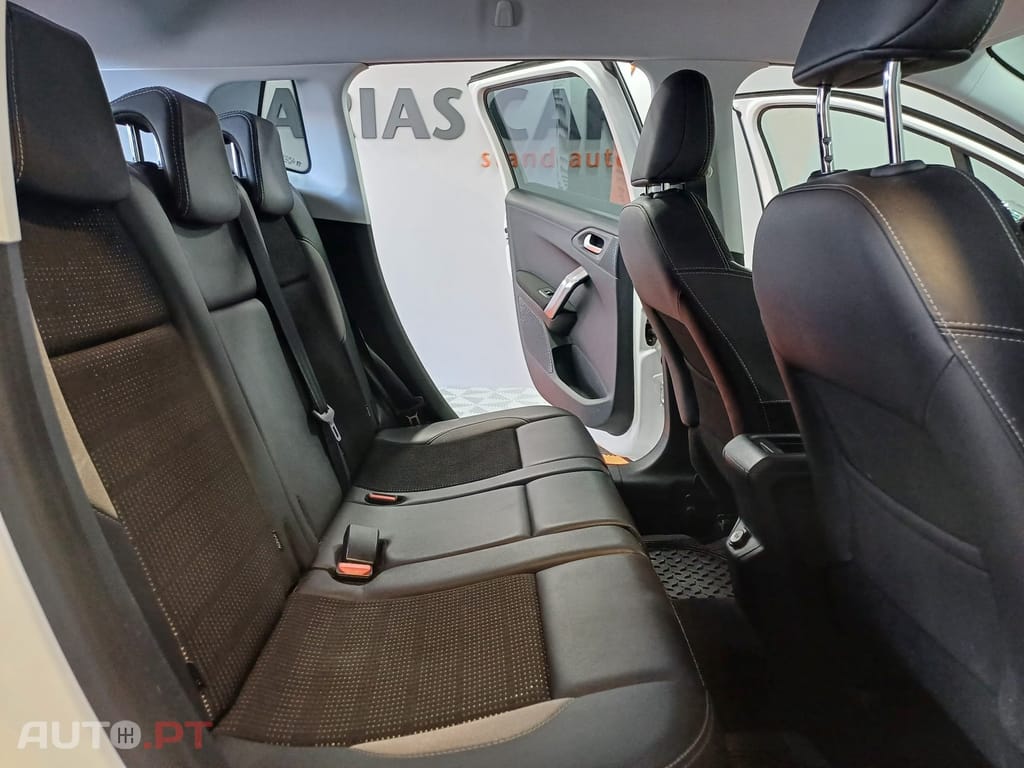 Peugeot 2008 1.2 PureTech Allure