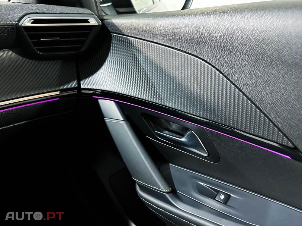 Peugeot E-208 51 kWh GT