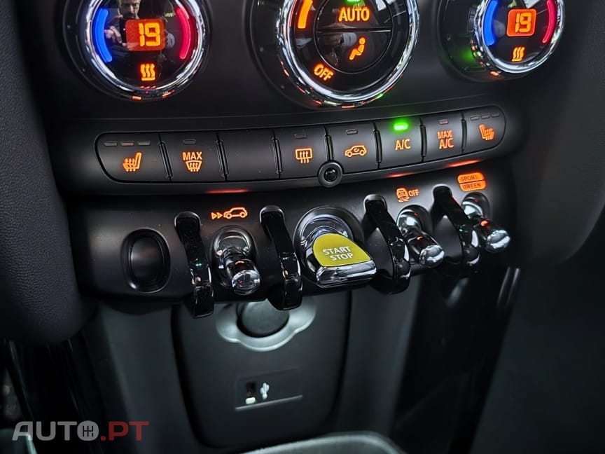 MINI Cooper Cooper SE