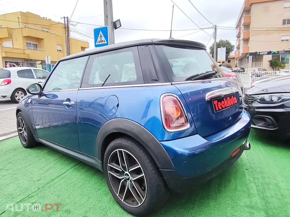 MINI Cooper Cooper D