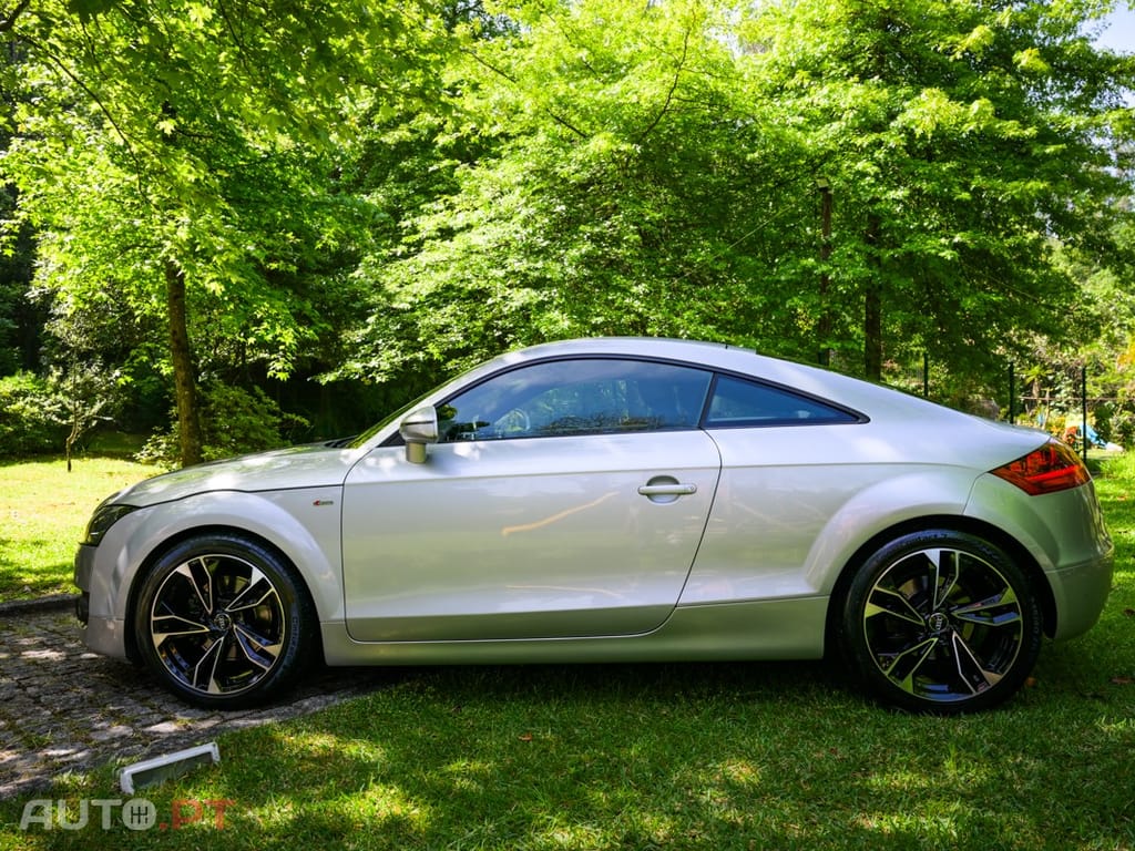 Audi TT 2.0 TFSi S-line S tronic